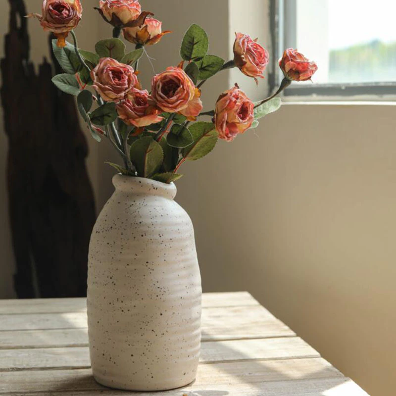 The Art of Arranging Flowers in Vases